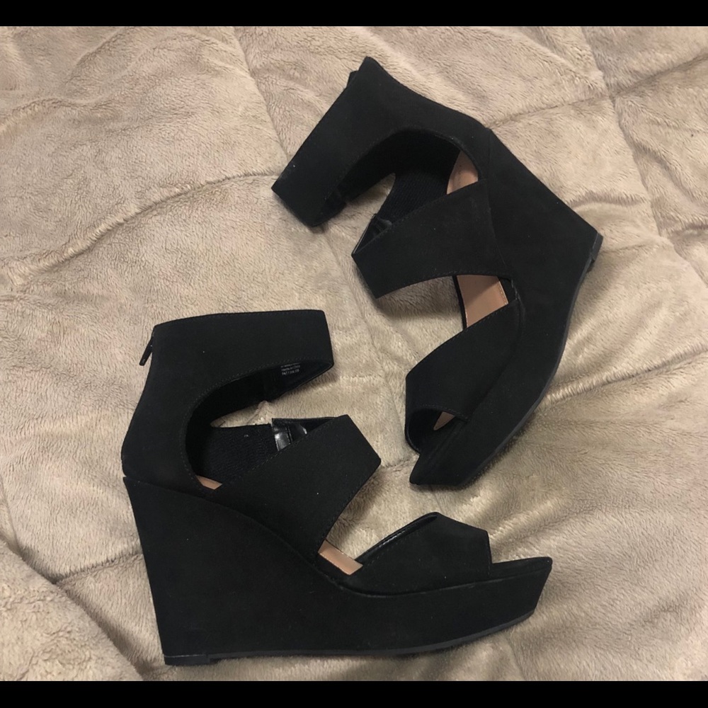 Christian Siriano for Payless Strappy Black Wedges